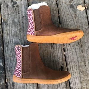 (834) Vivobarefoot Nepal chestnut hide